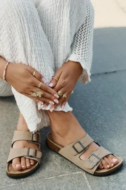 Outlet Evento Klapki Damskie Z Klamrami Na Korkowej Platformie Beżowe Galurena