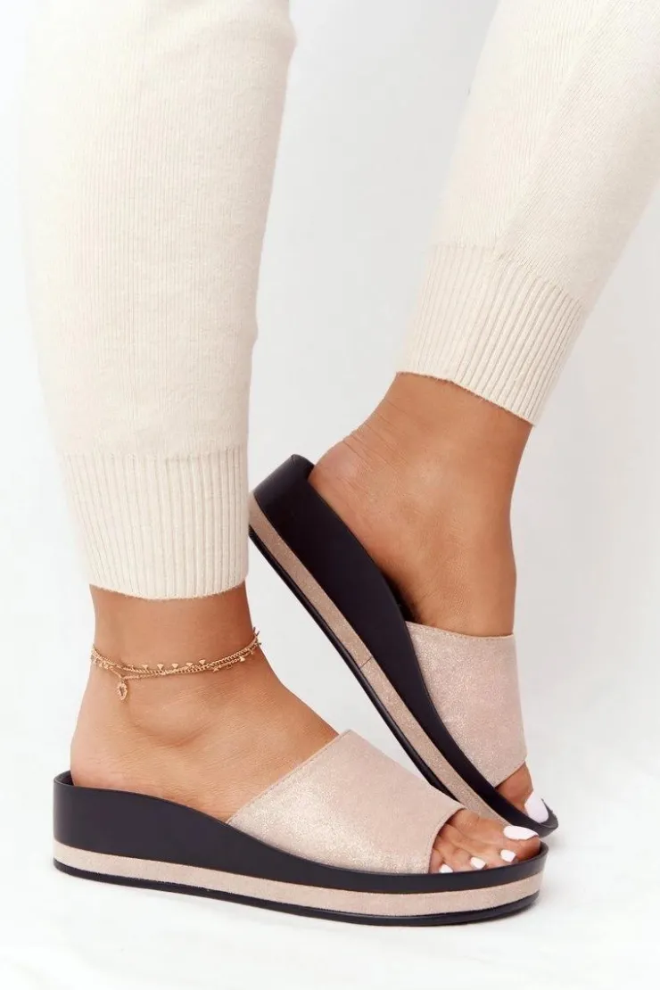 Damskie Buty damskie Vinceza Klapki Na Koturnie Vinceza 21-17113 Beżowo-Złote