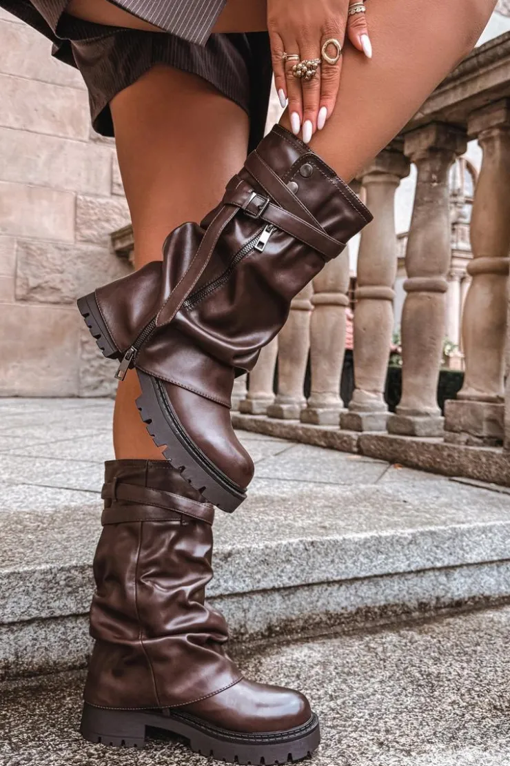 Boto Kozaki Z Wywiniętą Cholewką|Kozaki Płaskie*Kozaki Damskie Z Wywiniętą Cholewką Do Połowy Łydki Z Paskiem Czekoladowe Darisa Brązowy