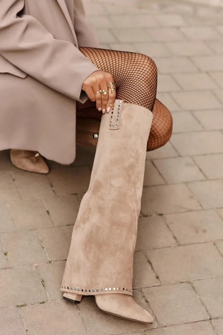 Outlet Boto Kozaki Damskie Z Wywiniętą Cholewką Na Słupku Beżowe Kaithena