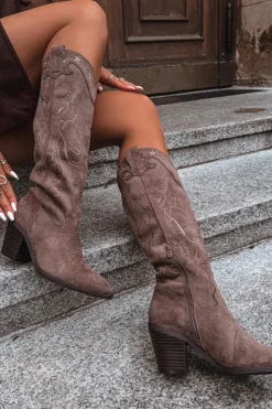 Online Boto Kozaki Kowbojki Damskie Na Słupku Z Eko Zamszu Khaki Coretta Beżowy