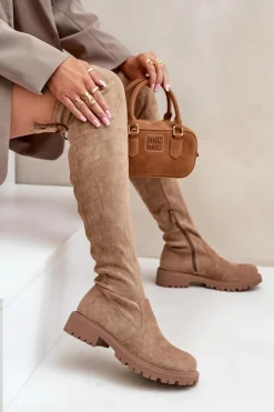 Boto Kozaki Za Kolano Na Płaskim Obcasie Z Eko Zamszu Beżowe Arkelia Beżowy