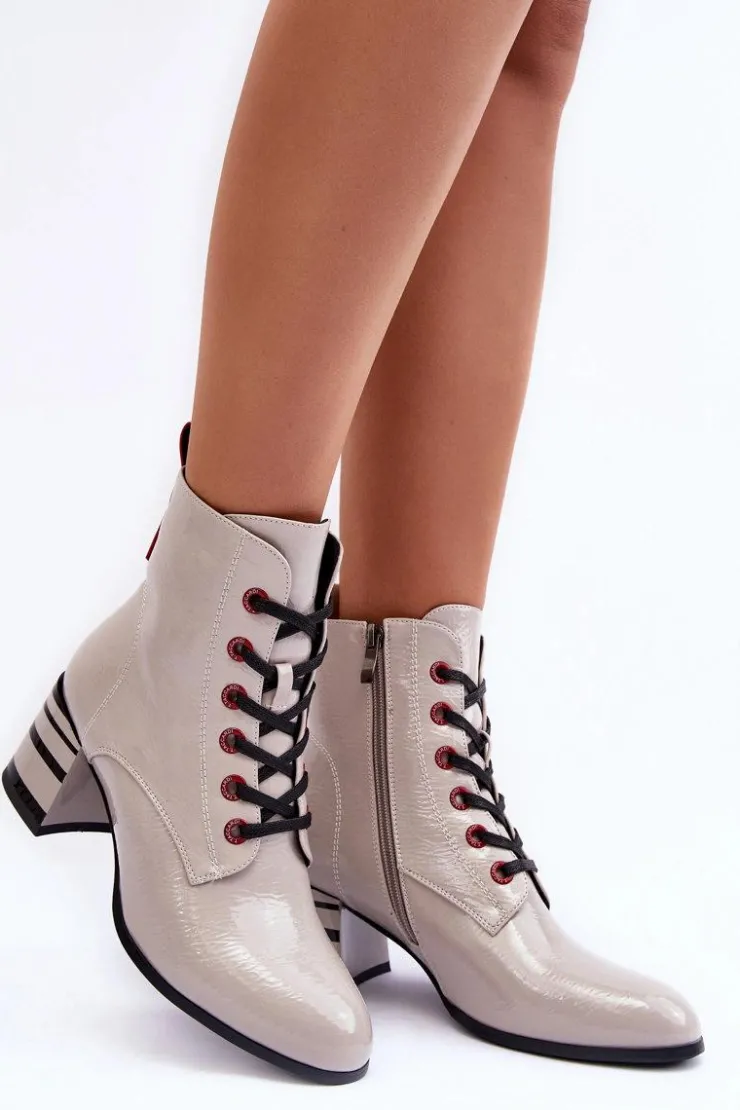 Discount Damskie buty S.Barski Lakierowane Botki Na Obcasie S.Barski MR870-49 Jasnoszare