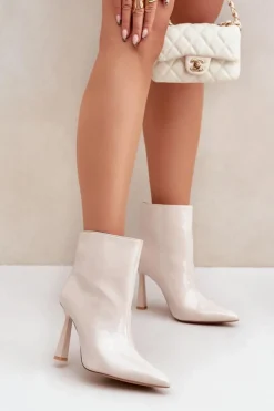 Clearance Boto Lakierowane Botki Na Szpice Wsuwane Jasnobeżowe Seliri Beżowy