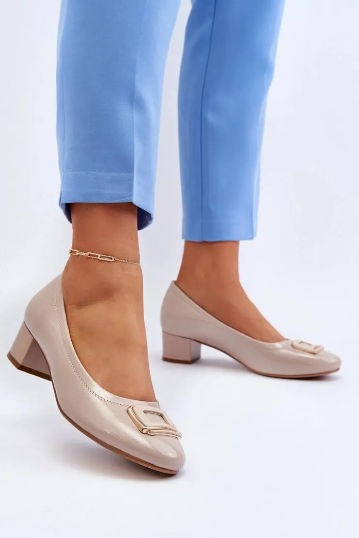 Damskie Buty damskie Vinceza Lakierowane Czółenka Na Klocku Z Ozdobą Beżowe Enollia