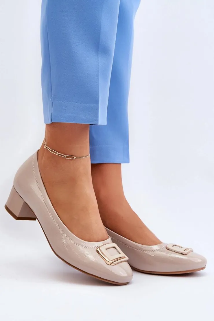 Damskie Buty damskie Vinceza Lakierowane Czółenka Na Klocku Z Ozdobą Beżowe Enollia