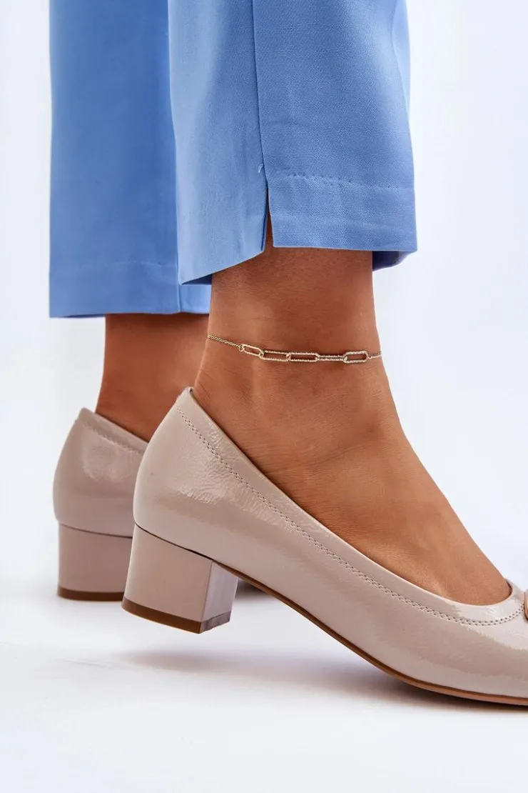 Damskie Buty damskie Vinceza Lakierowane Czółenka Na Klocku Z Ozdobą Beżowe Enollia