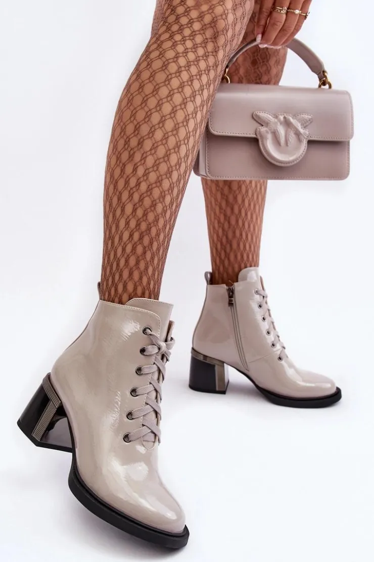 Online Damskie buty S.Barski Lakierowane Damskie Botki D&A MR870-98 Jasnoszare