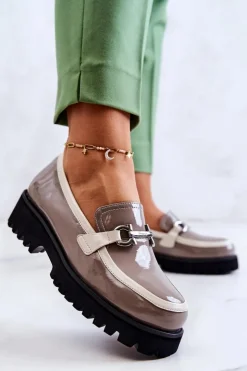 Online Damskie buty S.Barski Lakierowane Damskie Półbuty Loafery Beżowo-Białe Cassida