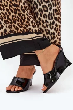 Discount Boto Lakierowane Klapki Damskie Na Koturnie Czarne Nelithin Czarny