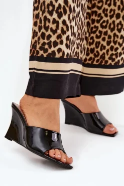 Discount Boto Lakierowane Klapki Damskie Na Koturnie Czarne Nelithin Czarny