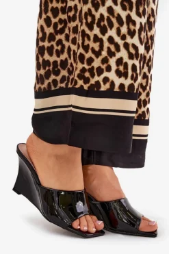 Discount Boto Lakierowane Klapki Damskie Na Koturnie Czarne Nelithin Czarny