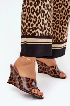 Damskie Boto Lakierowane Klapki Damskie Na Koturnie Panterka Brązowe Nelithin