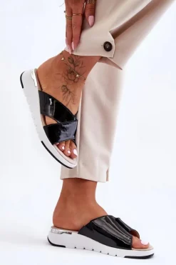 Damskie buty S.Barski Klapki Damskie Klasyczne*Lakierowane Klapki Na Niskim Koturnie S.Barski AL22469 Czarne