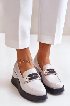 Outlet Buty damskie Vinceza Lakierowane Mokasyny Na Koturnie Vinceza 58337 Szare