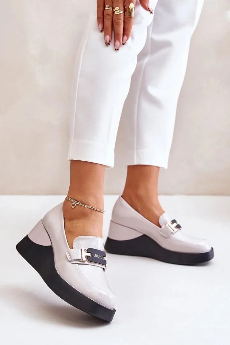 Outlet Buty damskie Vinceza Lakierowane Mokasyny Na Koturnie Vinceza 58337 Szare