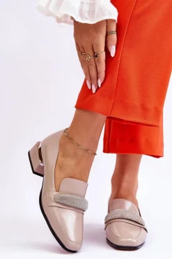 Online Damskie buty S.Barski Lakierowane Mokasyny Na Obcasie Z Cyrkoniami Beżowe Lavern