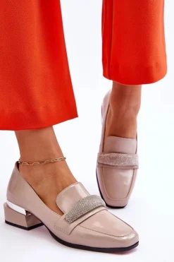 Online Damskie buty S.Barski Lakierowane Mokasyny Na Obcasie Z Cyrkoniami Beżowe Lavern