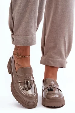 Online Boto Lakierowane Półbuty Loafersy Z Frędzlami Ciemnobeżowe Velenase