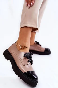 Discount Laura Messi Lakierowane Półbuty Wiązane 2441 Beżowe