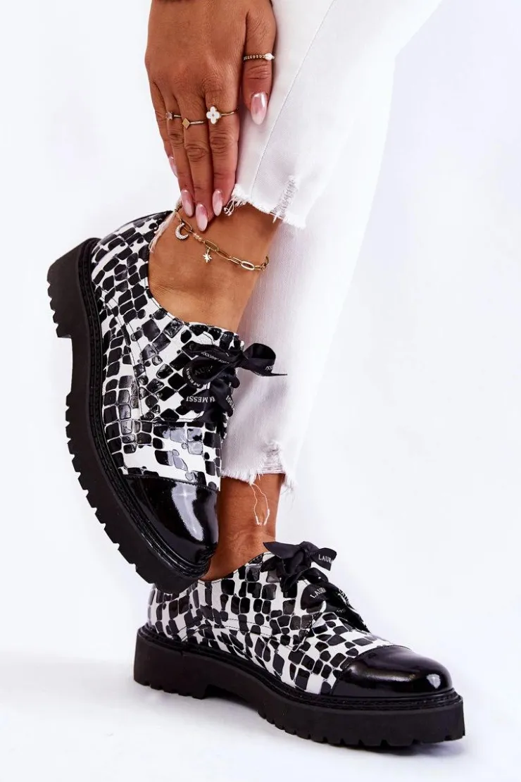 Damskie Laura Messi Lakierowane Półbuty Wiązane 2441 Czarno-Białe