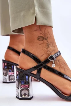 Clearance Damskie buty S.Barski Lakierowane Sandałki Na Ozdobnym Słupku D&A CR-232 Czarne Czarny