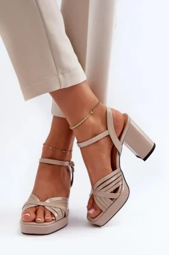 Online Damskie buty S.Barski Lakierowane Sandały Damskie Na Słupku Beżowe D&A MR38-668 Beżowy