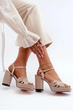 Online Damskie buty S.Barski Lakierowane Sandały Damskie Na Słupku Beżowe D&A MR38-668 Beżowy