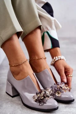 New Boto Lakierowane Skórzane Półbuty Gładkie Z Ciemną Ozdobą Szare Delaver