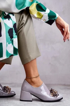 New Boto Lakierowane Skórzane Półbuty Gładkie Z Ciemną Ozdobą Szare Delaver