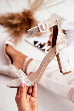 Boto Sandały Na Obcasie*Lu Boo Sandałki Welurowe Beżowe Na Słupku Catherine