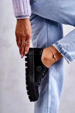 Discount Big Star Shoes Modne Lakierowane Trampki Big Star KK274044 Czarne Czarny