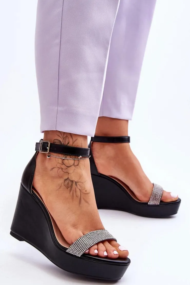 Boto Modne Skórzane Sandały Na Koturnie Czarne Arwen Czarny