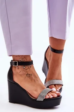 Boto Modne Skórzane Sandały Na Koturnie Czarne Arwen Czarny