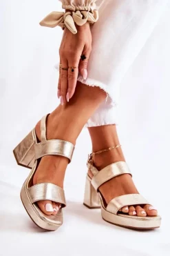 Sale Maciejka Modne Skórzane Sandały Na Obcasie 05522-25 Złote