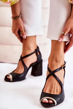 Outlet Maciejka Modne Skórzane Sandały Na Słupku 05513-01 Czarne