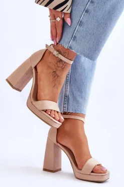 Outlet Boto Modne Zamszowe Sandałki Na Kwadratowym Obcasie Beżowe Merila Beżowy