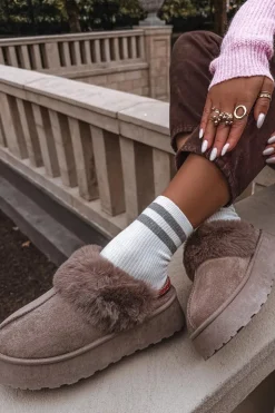 New Boto Śniegowce Damskie Na Platformie Z Futerkiem I Haftem Ciemnobeżowe Querina Beżowy