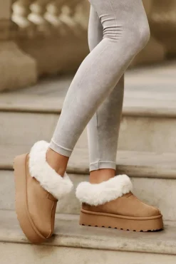 Damskie Boto Śniegowce Z Niską Cholewką Z Futerkiem Na Platformie Eko Zamszowe Camel Neathoria