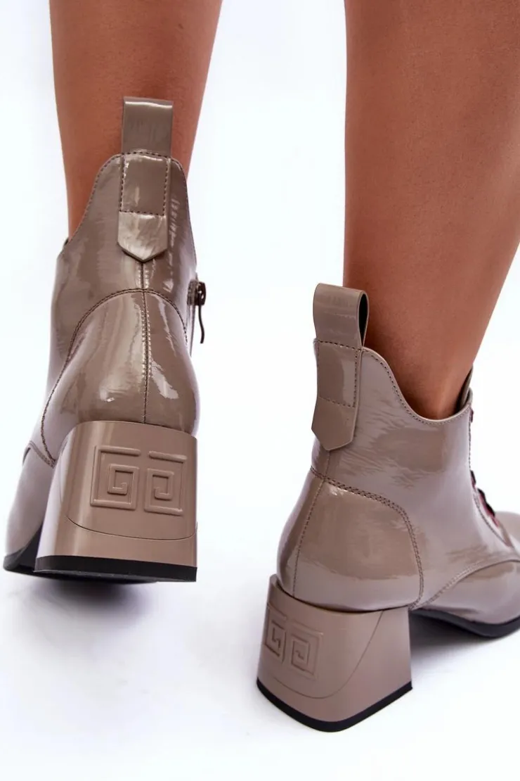 Damskie buty S.Barski Botki Sznurowane|Botki Na Słupku*Niskie Lakierowane Botki Sznurowane S.Barski MR870-66 Ciemnobeżowe