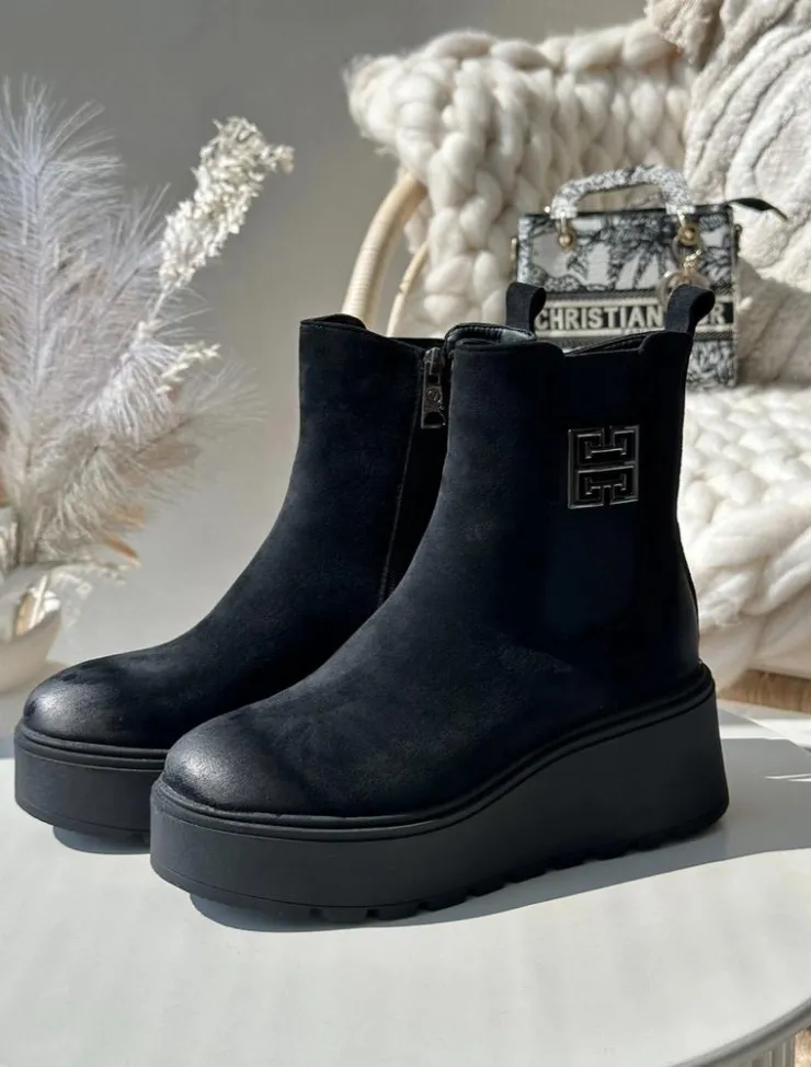 Buty damskie Vinceza Botki Na Koturnie|Czarne Botki*Ocieplane Botki Sztyblety Damskie Na Koturnie I Platformie Z Eko Zamszu Czarne Vinceza 58339