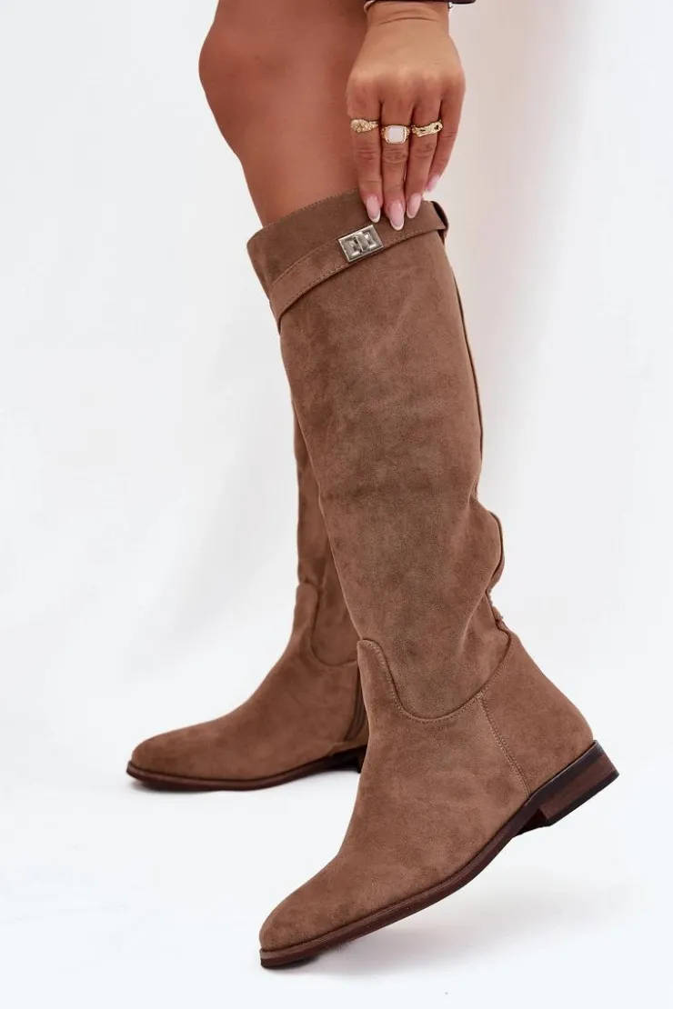 Boto Kozaki Ocieplane|Kozaki Płaskie*Ocieplane Kozaki Damskie Na Płaskim Obcasie Z Paskiem I Srebrnym Detalem Ciemnobeżowe Geraline