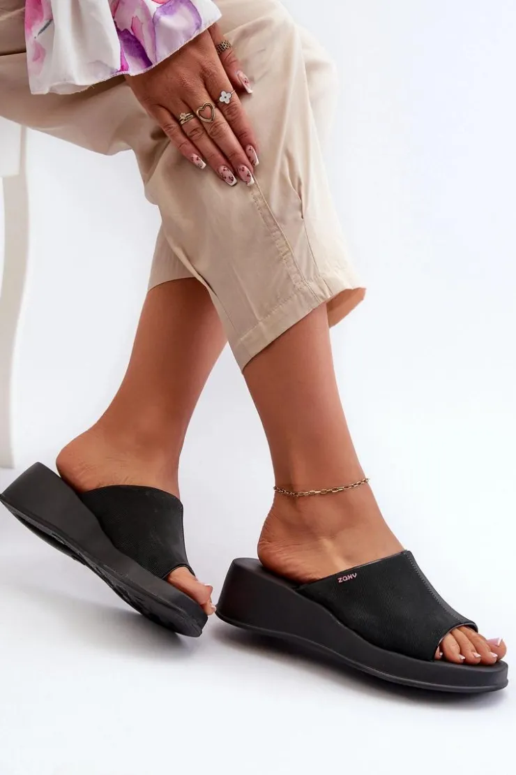 New ZAXY Pachnące Klapki Damskie Na Koturnie LL285084 Czarne Czarny