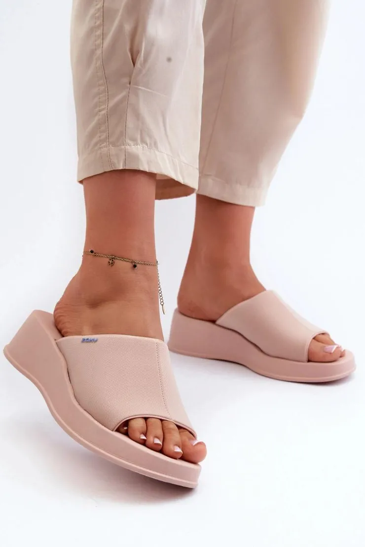 Outlet ZAXY Pachnące Klapki Damskie Na Koturnie LL285083 Jasnoróżowe