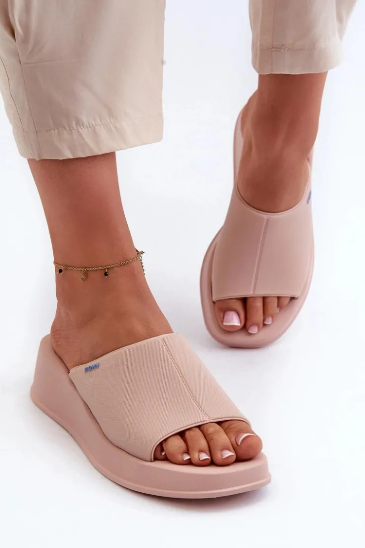 Outlet ZAXY Pachnące Klapki Damskie Na Koturnie LL285083 Jasnoróżowe