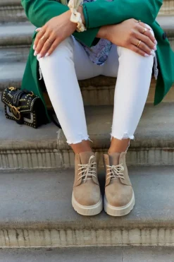 Damskie Boto Półbuty Na Masywnej Podeszwie Nicole 2701/060 Beżowe