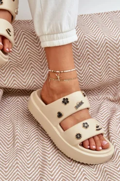 Discount Boto Piankowe Klapki Damskie Z Przypinkami Beżowe Ravanala Beżowy