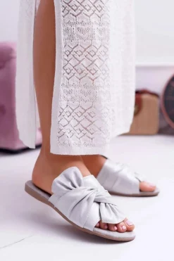 New Evento Połyskujące Klapki Z Wiązaniem Szare Emilia