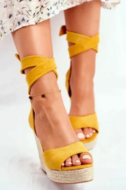 Boto Sandały Damskie Na Koturnie Wiązane Żółte Belleza