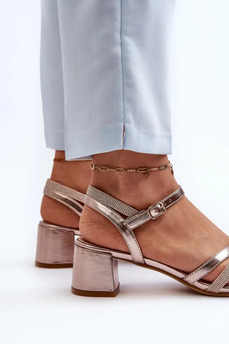 Buty Sergio Leone Sandały Damskie Na Niskim Obcasie Z Eko Skóry Sergio Leone SK046 Różowe Złoto Złoty